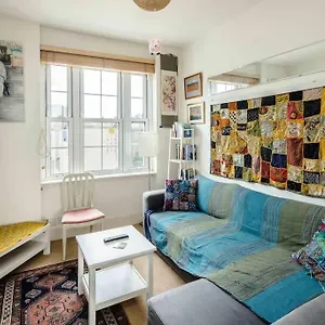Stylish Flat Near Tower Bridge , London United Kingdom